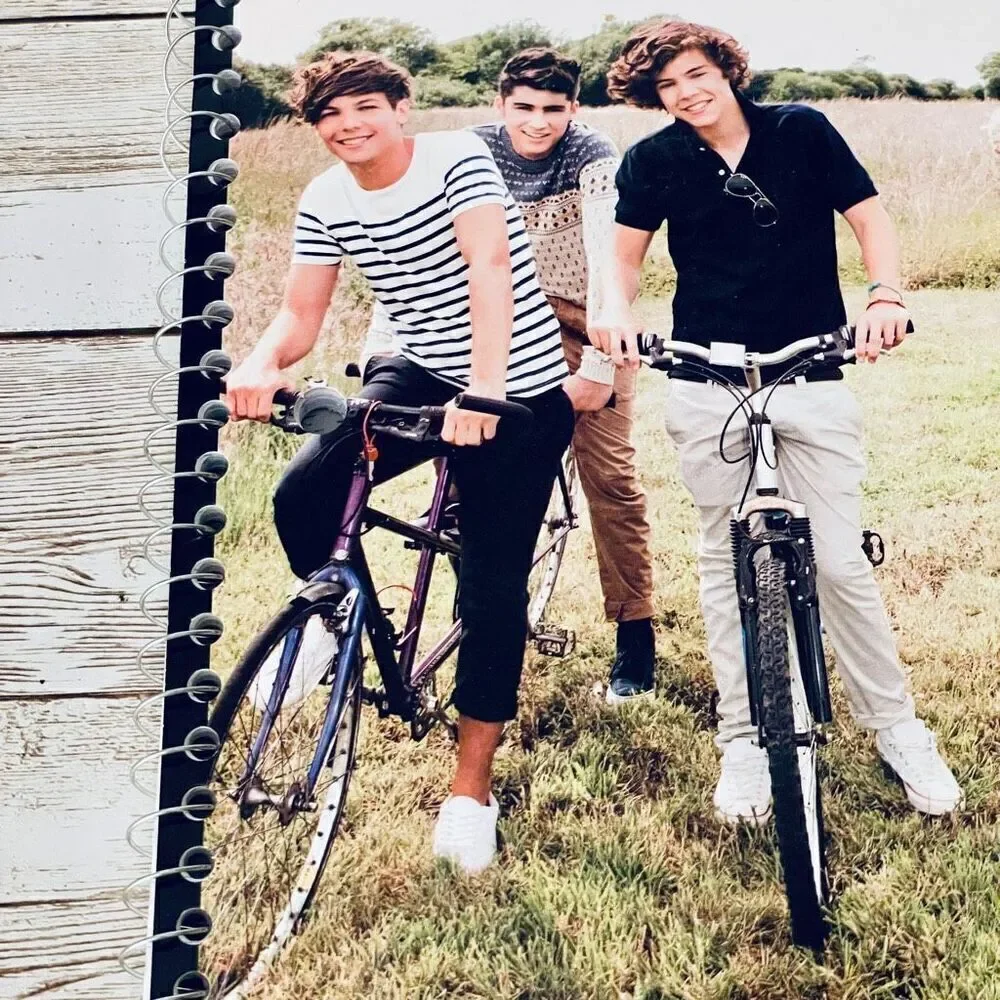 NWT Gorgeous 1D One Direction on bicycles Spiral 70 Pages Notebook